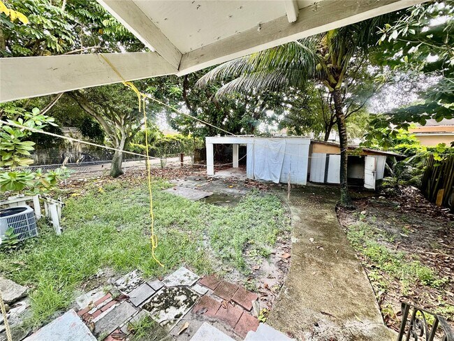 Building Photo - 1250 NW 43rd St