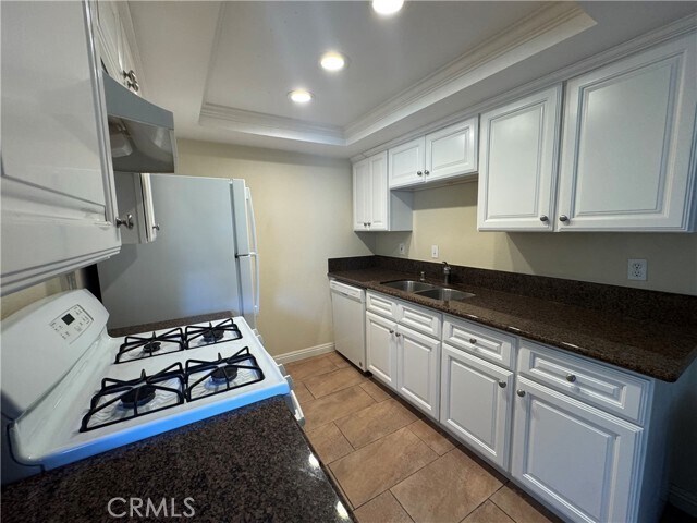Building Photo - 1251 S Meadow Ln