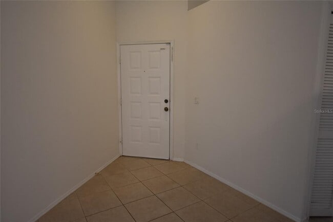 Building Photo - 3240 Brewster Dr