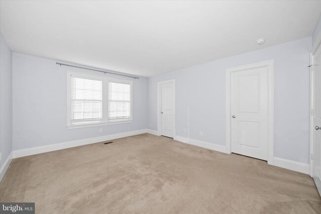 Building Photo - 519 Wheelmen St