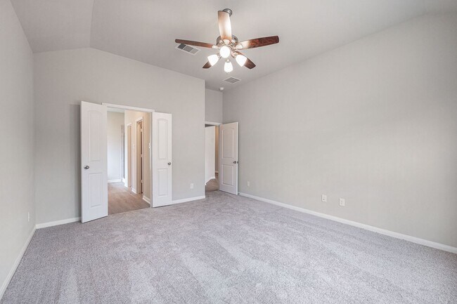Building Photo - COMING JUNE 2026 LIKE NEW --- Stunning 4 bedroom home In Lake Conroe Hills