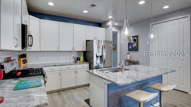 Building Photo - 231 Flip Flop Ct