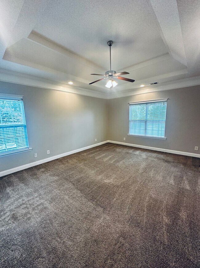 Building Photo - 406 Brookewater Ln