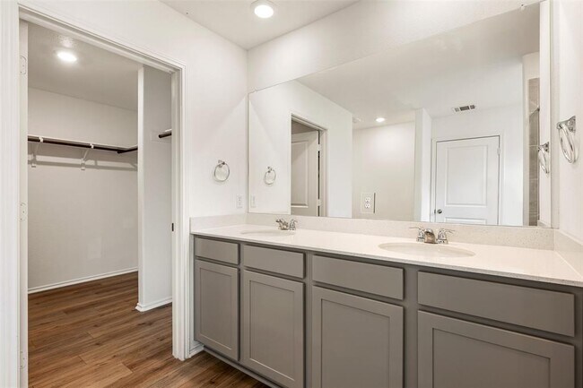 Building Photo - 148 Perfect World Lp