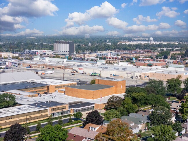 Building Photo - 2508 Kenilworth Ave