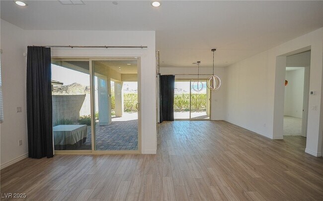 Building Photo - 12457 Heritage Bend Dr