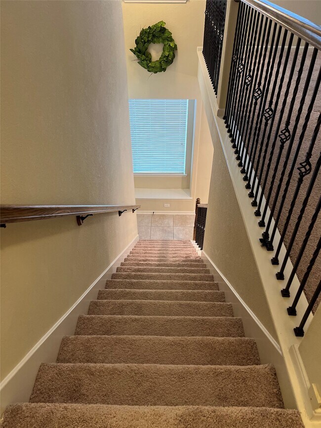 Building Photo - 12250 La Strada St