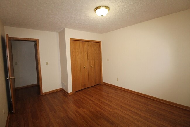 Building Photo - Two Bedroom Apartment