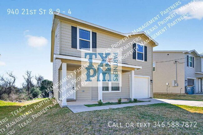 Building Photo - 940 21st St