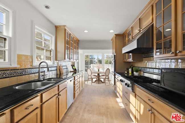 Building Photo - 2901 Angus St