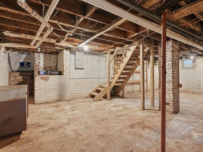 Building Photo - 1623 Enolam Blvd SE