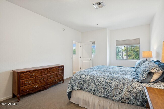 Building Photo - 3935 E Rough Rider Rd