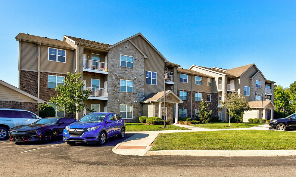 Building Photo - Steeplechase at Parkview