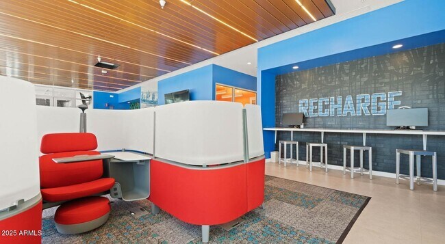 Building Photo - 6025 W Thomas Rd