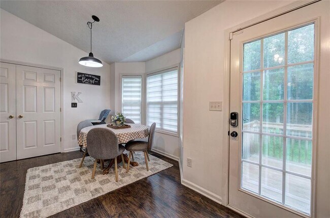 Building Photo - 106 Muirwood Dr