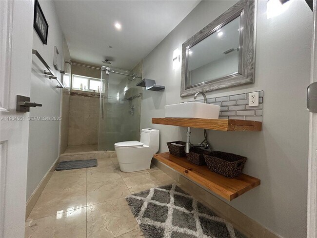 Building Photo - 21939 SW 124th Pl