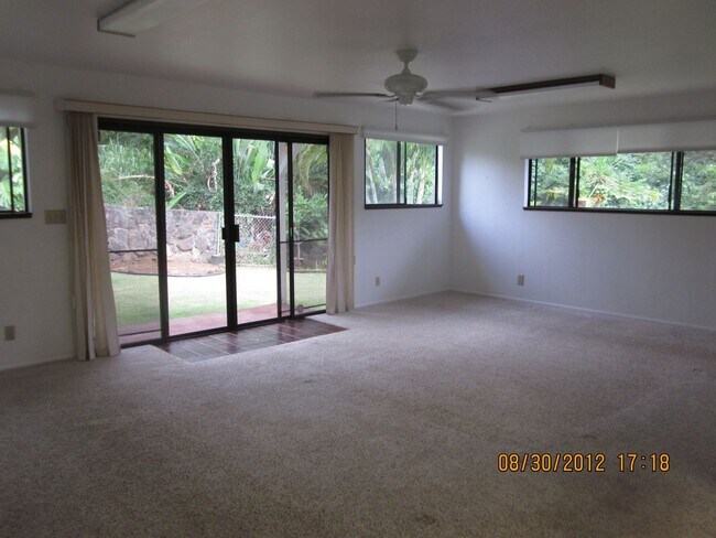Building Photo - Breezy Kaneohe House