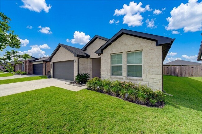 Building Photo - 29910 Ousel Falls Ln