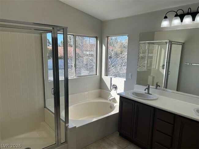 Building Photo - 8997 Ivybridge St