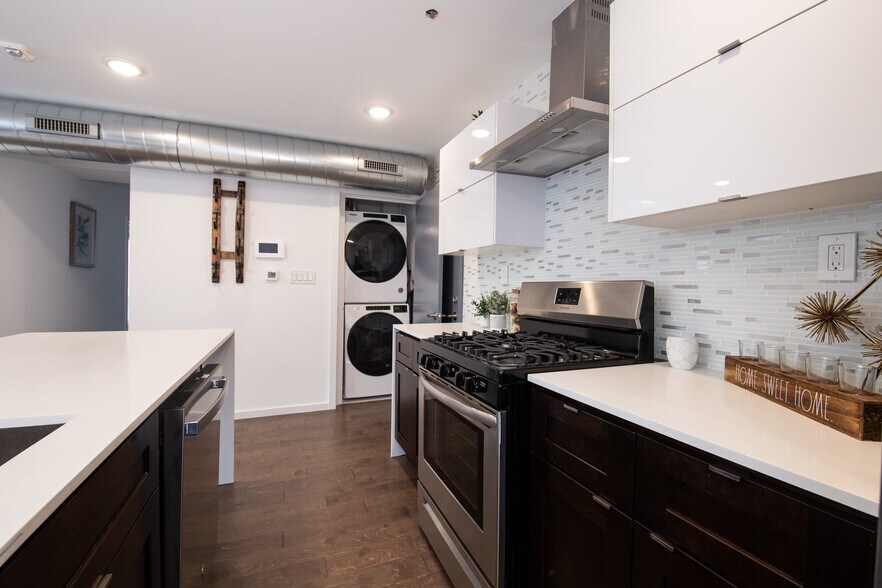 Building Photo - 2059 Germantown Ave