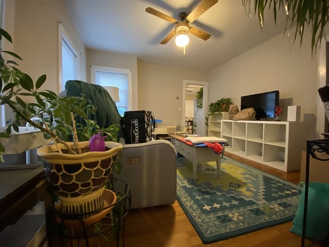 Primary Photo - 24 Concord St