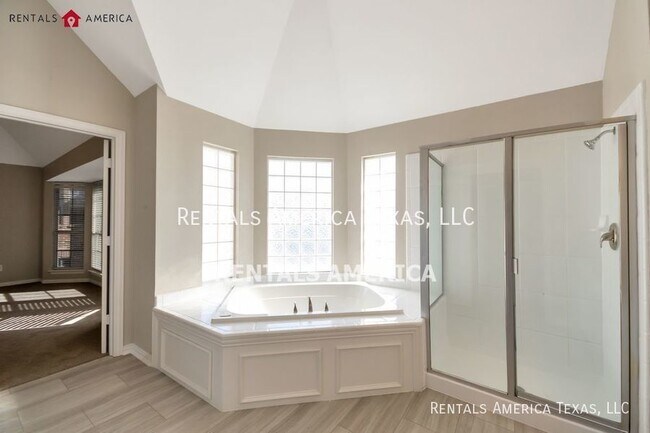 Building Photo - Villas at Suncreek, Allen! Beautiful 5 Bed...