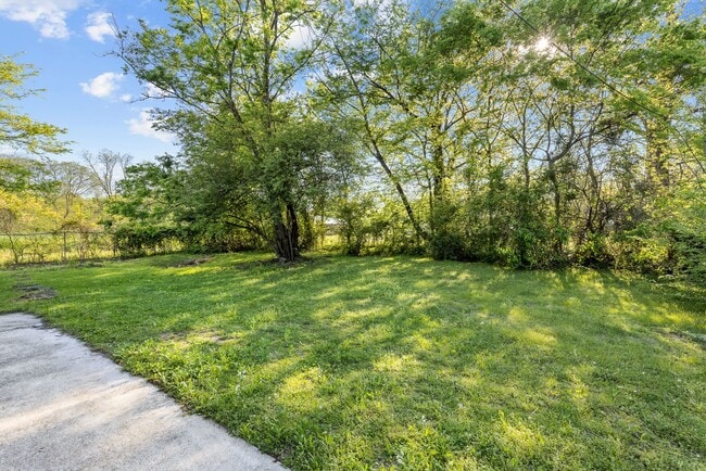 Building Photo - Charming 3 Bedroom, 2 Bathroom house