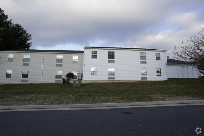 Building Photo - Orchard Court Apartments