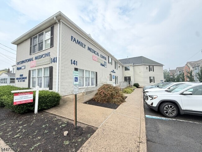 Building Photo - 141 Main St