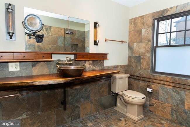 Building Photo - 1312 John Rissler Rd