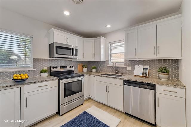 Building Photo - 413 Simmons Dr