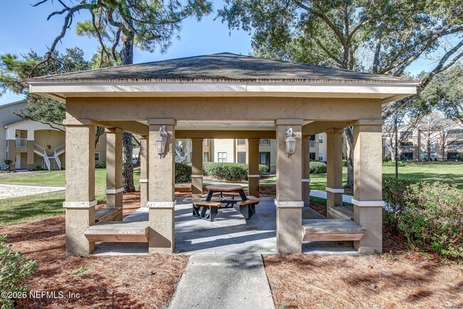 Building Photo - 11 Arbor Club Dr