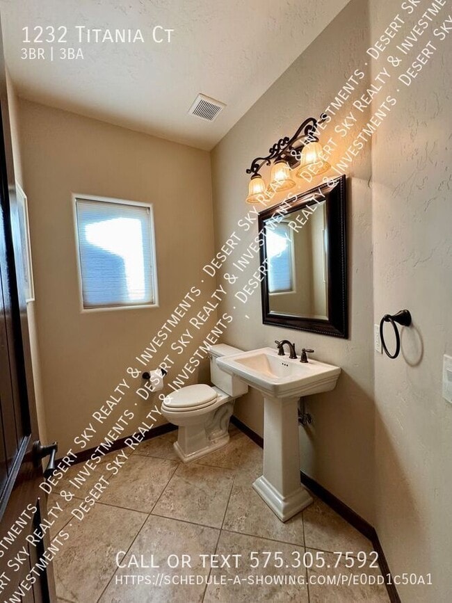 Building Photo - 1232 Titania Ct