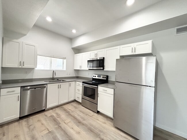 Building Photo - 1090 S 1100 E