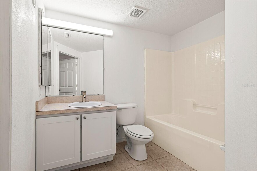 Building Photo - 6434 Cypressdale Dr