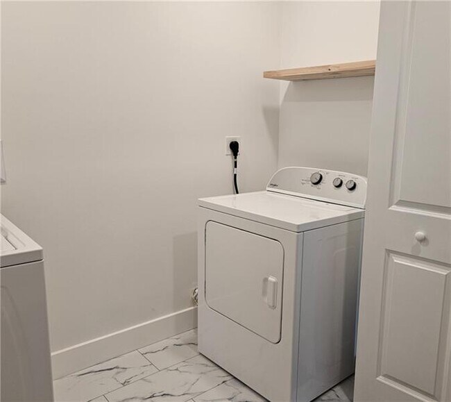 Building Photo - 225 Wilbert St