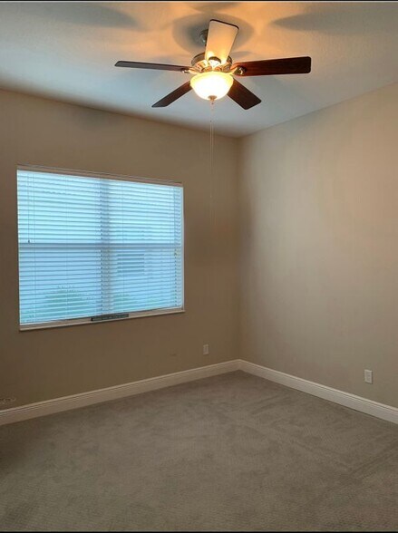 Building Photo - 16015 Cape Coral Dr