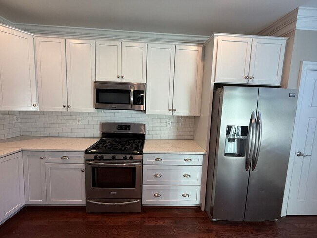 Building Photo - 2126 Avinity Loop