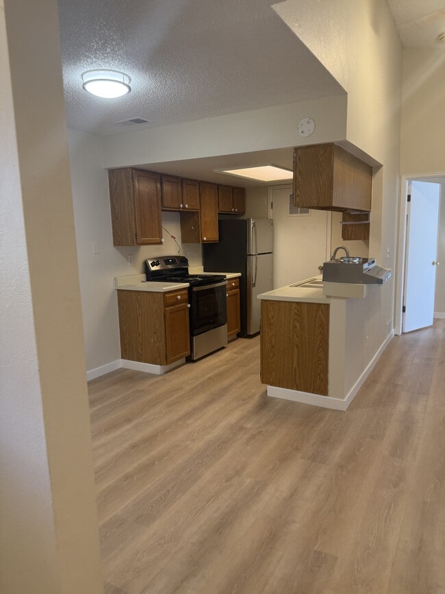 Building Photo - 8376 S Upham Way