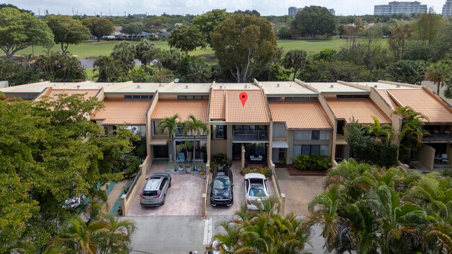 Building Photo - 720 E Coco Plum Cir