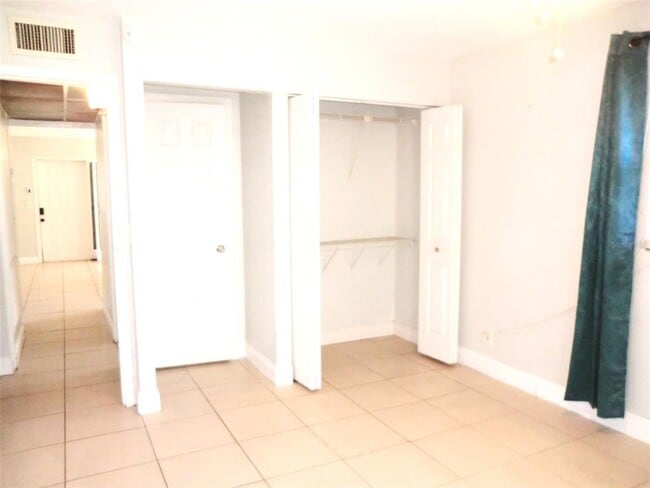 Building Photo - 102 Cambridge Trail