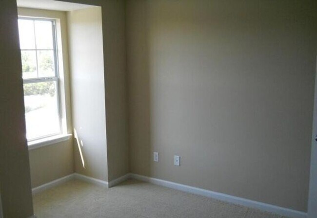 Building Photo - Mesmerizing Single-Family Home | 2 BR/2BA | Amenities: Pool| In St. Augustine