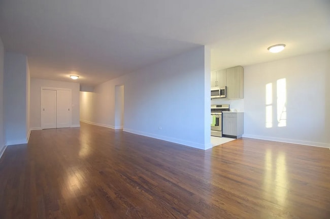 Building Photo - 1540 Pelham Pkwy S