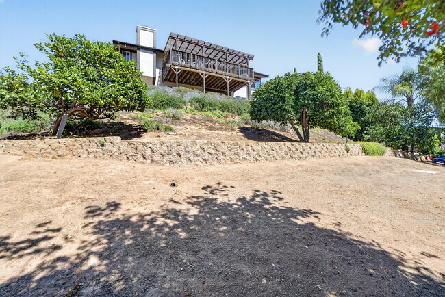 Building Photo - 14058 Tierra Bonita Rd
