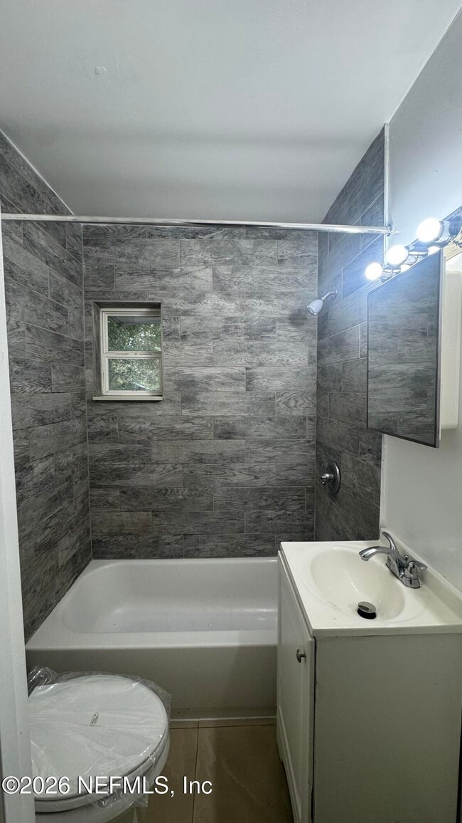 Building Photo - 1052 Maynard St