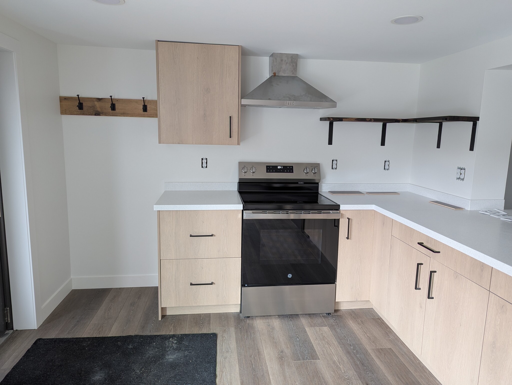 Kitchen - 207 6th St