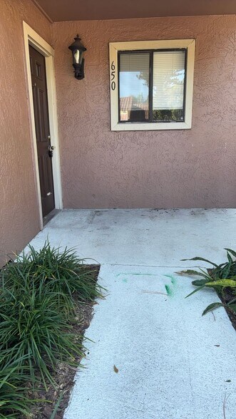 Building Photo - Full Sail/Winter Park 2/2 condo available ...