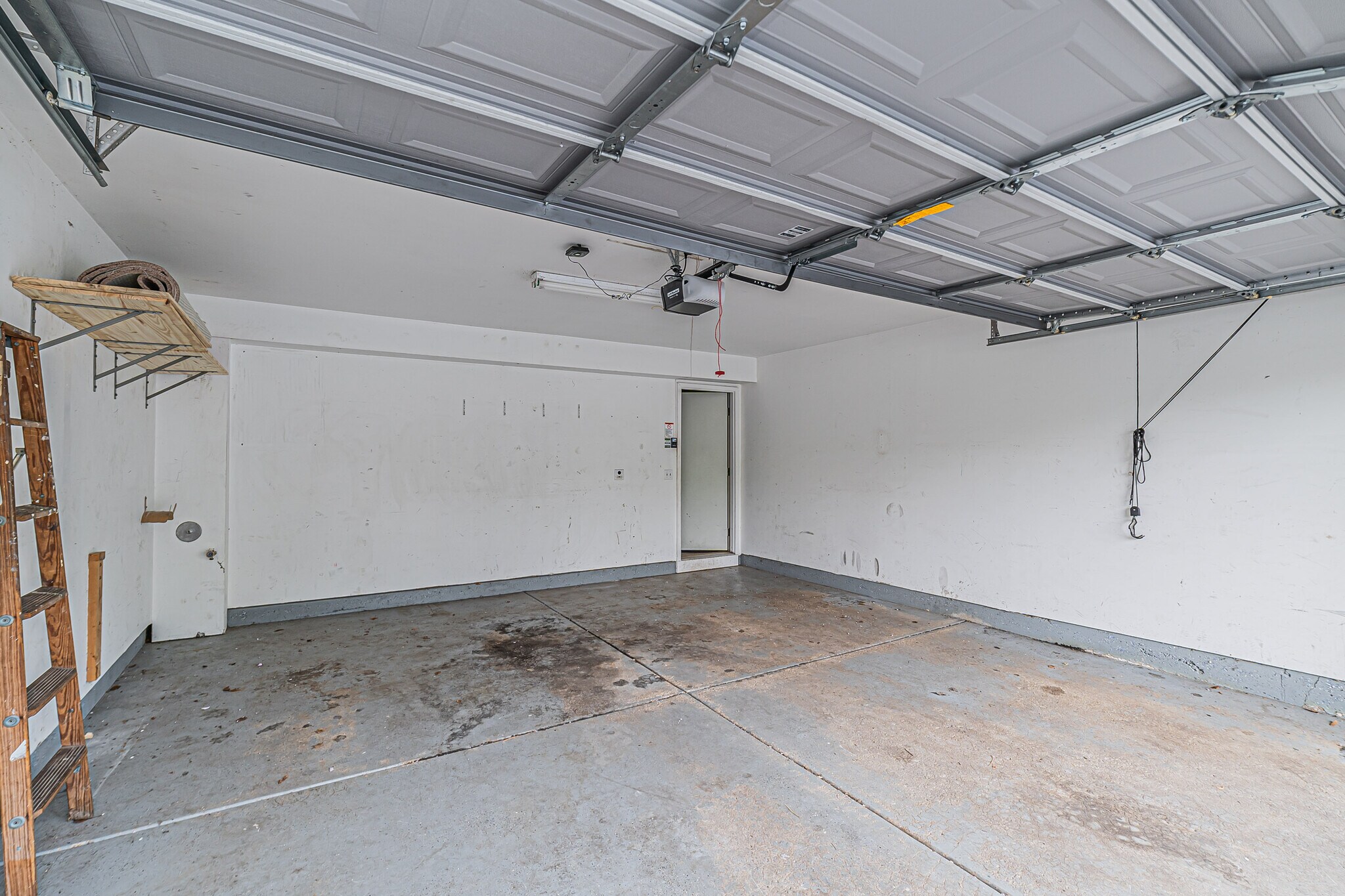 Building Photo - 1060 Ellsworth Dr