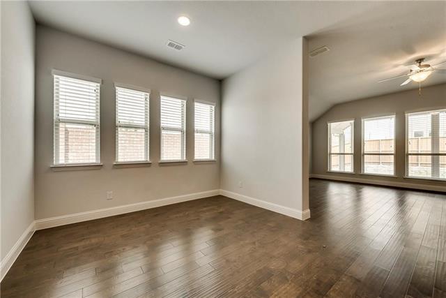 Building Photo - 1601 Primrose Pl