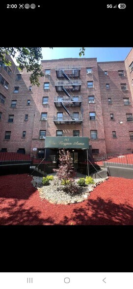 Building Photo - 165 Vroom St